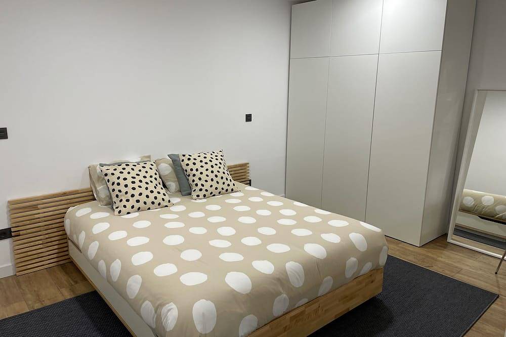 Apartamento entero, Loft in Torrelodones, 25km. from Madrid Centre. Public transport at 5min walk. in Galapagar, Provincia de Madrid