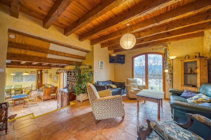 Location de vacances pour 14 personnes, avec jardin à Grésy-sur-Aix - 3