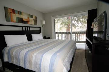 Vacation Apartment for 8 Guests in Mammoth Lakes, Mammoth Mountain, Picture 2