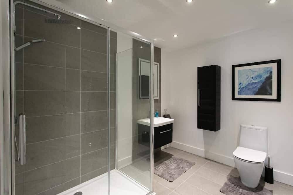 Entire apartment, Two bedroom Deluxe Apartment Newry in Newry, County Down