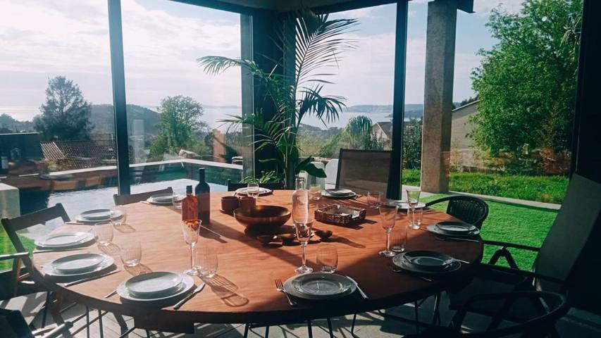 Chalet para 12 personas, con jardín además de jacuzzi y piscina en Morrazo - 4