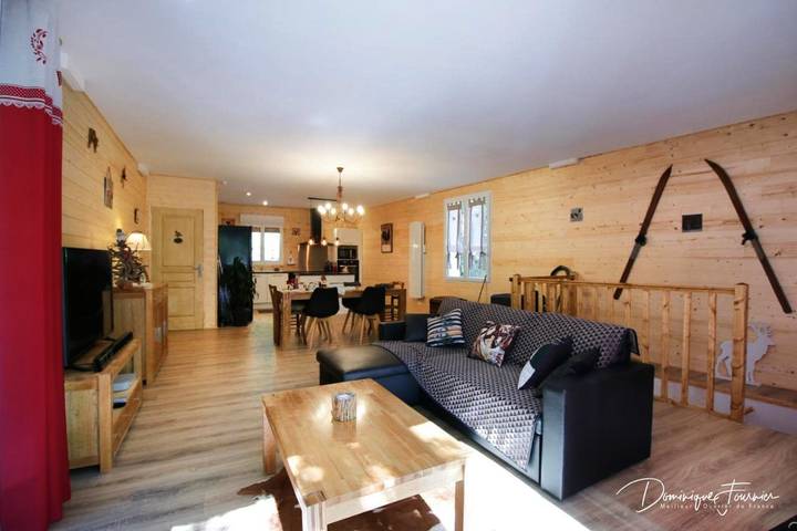 Gîte pour 6 personnes, avec Terrasse ainsi que Jardin et Vue à Esbareich