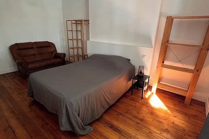 Appartement entier, Élégant 95m² Vue Rivière au Centre de Chinon in Chinon, Vallée de la Loire