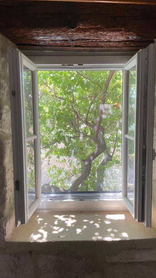 Location de vacances pour 3 personnes, avec balcon et vue à La Garde-Adhémar - 2