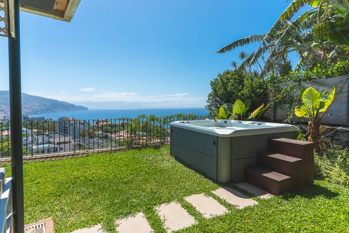 Villa pour 9 personnes, avec jardin ainsi que vue sur l’océan et vue à Funchal - 2