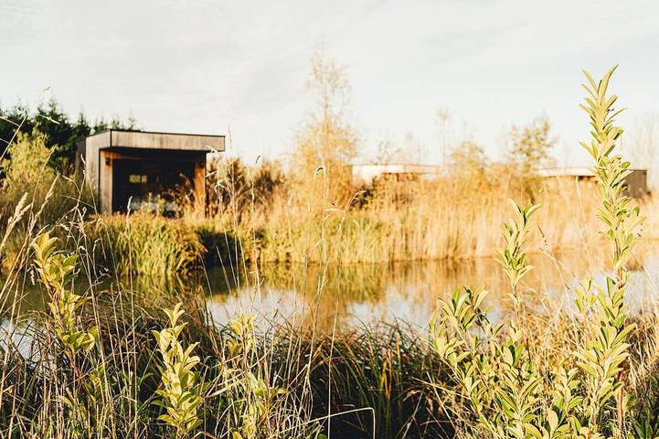 Gîte pour 2 personnes, avec jardin ainsi que terrasse et piscine à Saint-Quentin-en-Tourmont