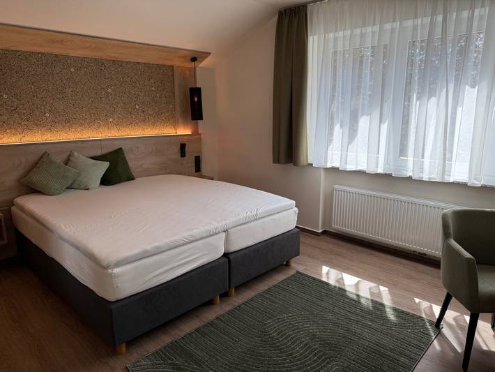 Hotel für 4 Personen, mit Garten