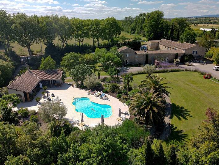 Gîte pour 5 personnes, avec piscine