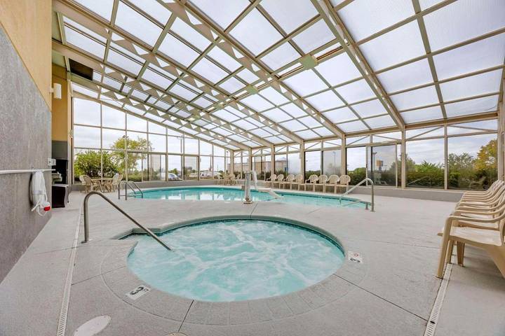 Hotel für 4 Personen, mit Whirlpool und Pool - 1