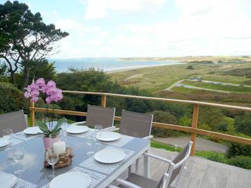 Gîte pour 8 personnes, avec terrasse, animaux acceptés à Plonévez-Porzay