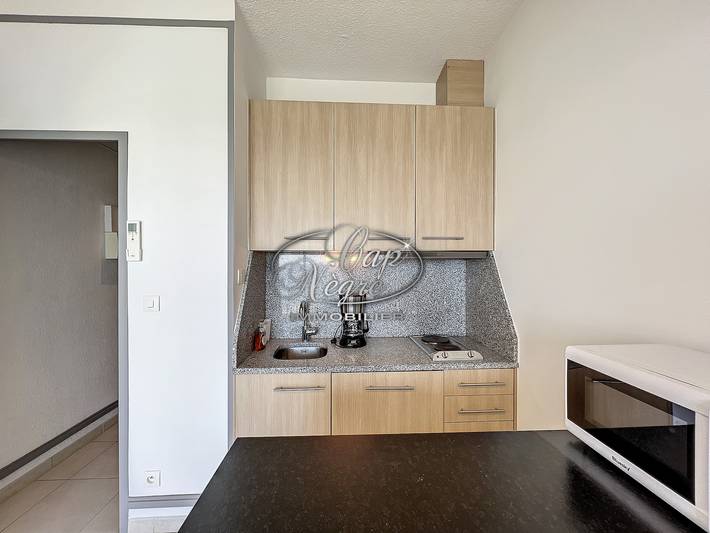 Studio für 2 Personen, mit Balkon in Le Lavandou - 4