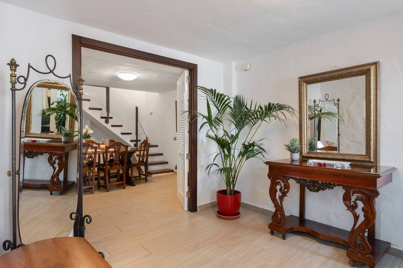 Geheel appartement, Vakantie 'Finca El Moral In Mozaga' met Uitzicht op de Bergen, Privéterras en Wifi in Mozaga, Teguise
