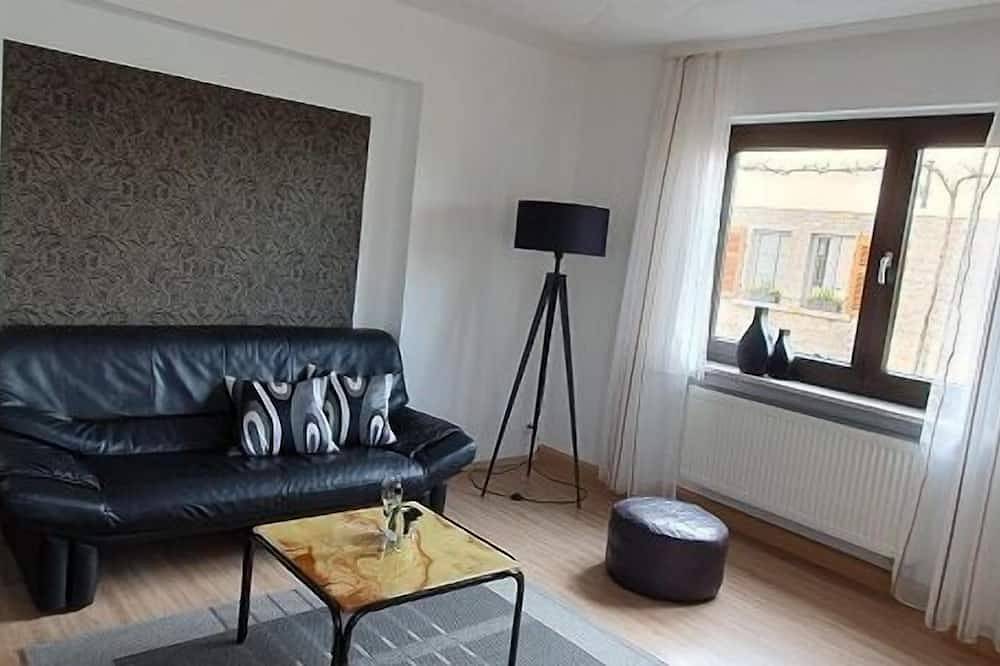 Ganze Wohnung, Barrierefreie Ferienwohnung \"Relax\" für zwei Personen mit moderner Küche in Sommerach, Fränkisches Weinland