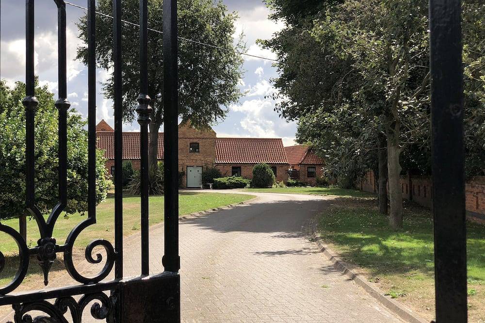 Peaceful farm cottage in Collingham, Nottinghamshire