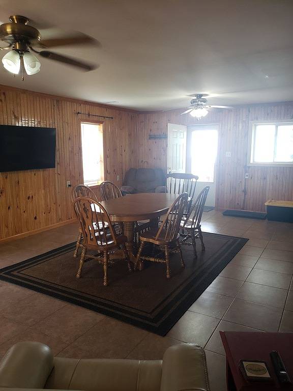 Vacation house for 6 people, with yard and terrace as well as hot tub in Kentucky