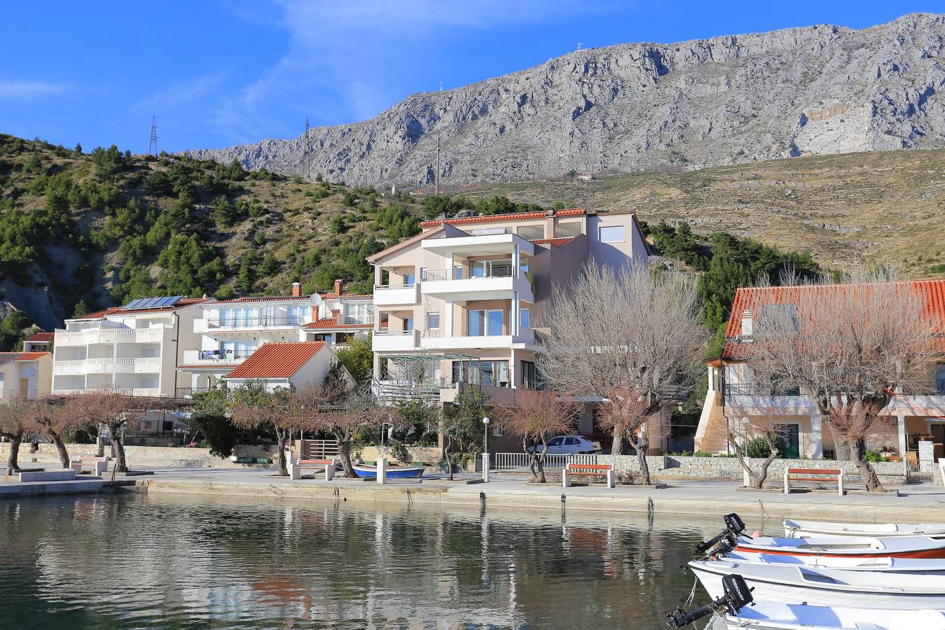 Ganze Wohnung, Studio Appartement am Strand Duce, Omis As-4795-e in Dugi Rat, Omis-Riviera