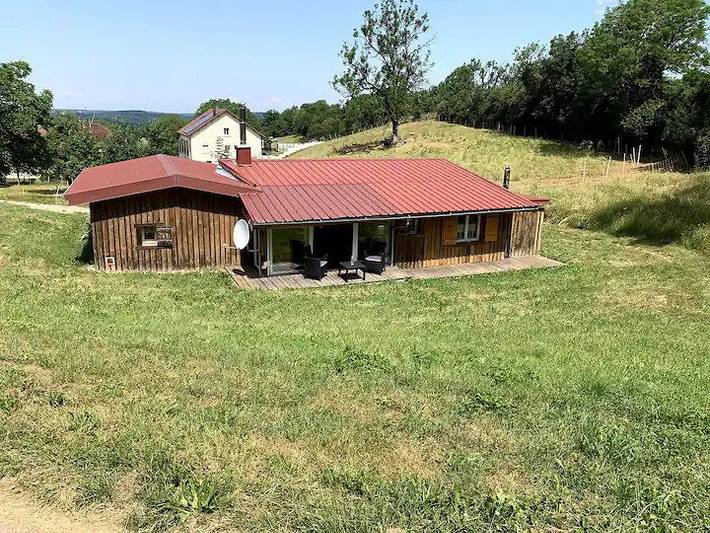 Chalet pour 7 personnes, avec terrasse et jardin, animaux acceptés dans le Jura - 4