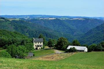 Agriturismo pour 12 personnes, avec jardin à Grand-Vabre