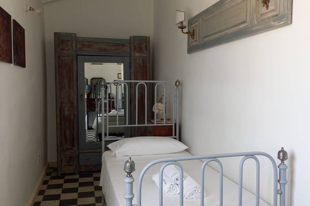 Residenz des '800 im Land Salento bei km. 15 vom Meer (Gallipoli .....) in Aradeo, Lecce Provinz