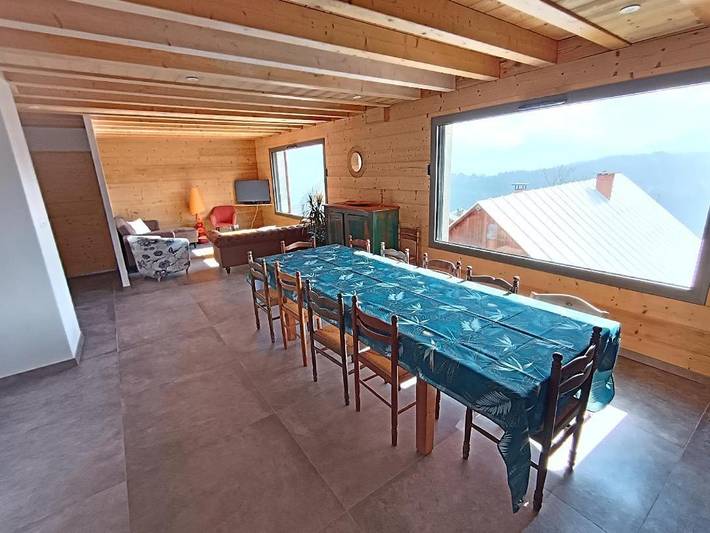 Gîte pour 13 personnes, avec Balcon et Terrasse ainsi que Jardin et Vue à Montricher-Albanne