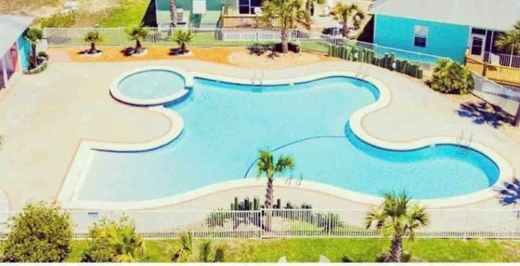 Spacious Gulf Shores Beach House with Resort-Style Amenities in Fort Morgan, Mobile Bay