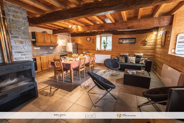 Gîte pour 10 personnes, avec jardin, animaux acceptés dans les Hautes-Pyrénées - 2