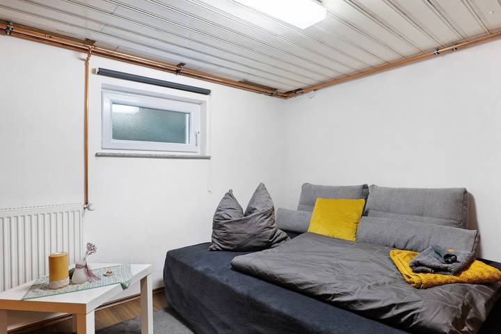 Pension « Sleep and Go » avec jardin commun et Wi-Fi in Mundelsheim, Arrondissement de Ludwigsbourg