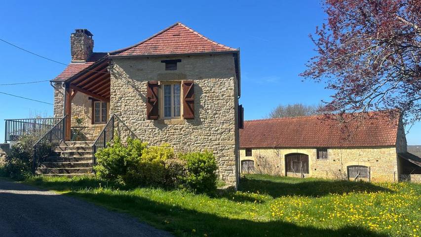 Location de vacances pour 4 personnes, avec Balcon et Terrasse ainsi que Jardin et Vue à Dégagnac