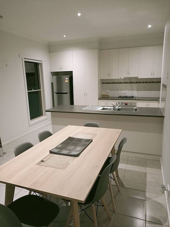 Comfortable 3-bedroom home with two car garage in Ballarat