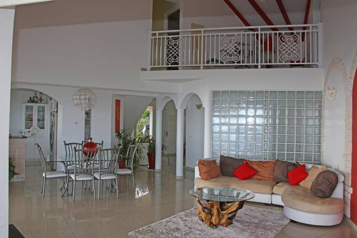 Location de vacances pour 8 personnes, avec terrasse et vue à Vieux-Fort - 2