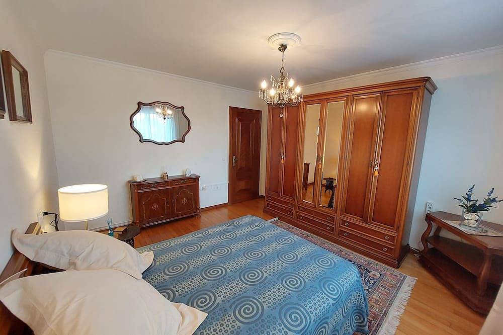 Acogedora Casa de Campo : Para disfrutar con familia/amigos y celebrar eventos in Neda, Costa de Galicia