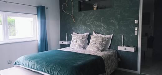 Gîte pour 2 personnes, avec jardin à Vincey