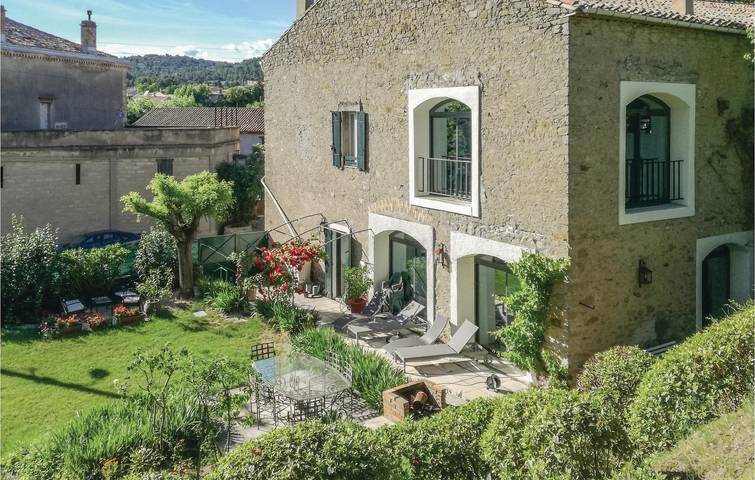 Location de vacances pour 10 personnes, avec terrasse ainsi que piscine et jardin dans Parc naturel régional du Haut-Languedoc - 2