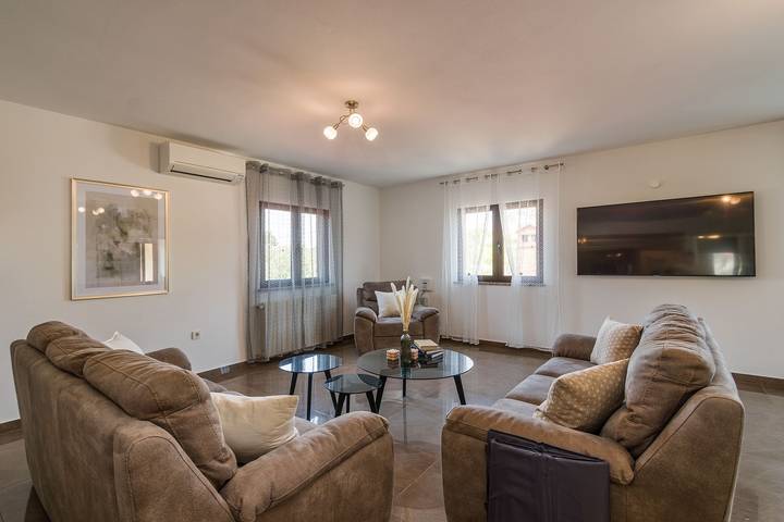 Villa pour 12 personnes, avec jardin et piscine à Loborika - 4