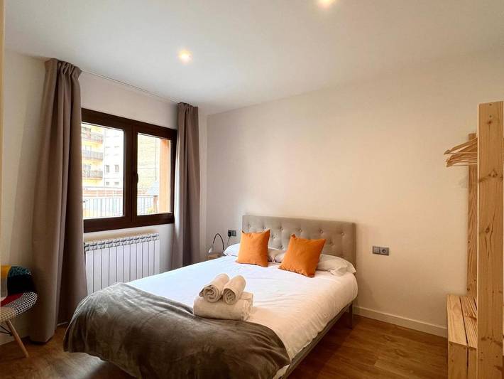 Gîte pour 3 personnes, avec vue et jardin à Espot - 2