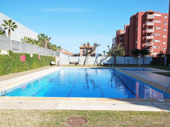 Apartamento de vacaciones para 5 personas, con terraza y piscina - 1