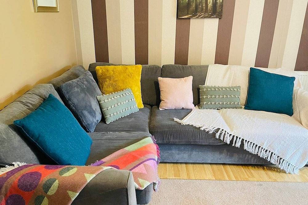 Huntingdon 6 beds Free parking\n in Huntingdon, Cambridgeshire