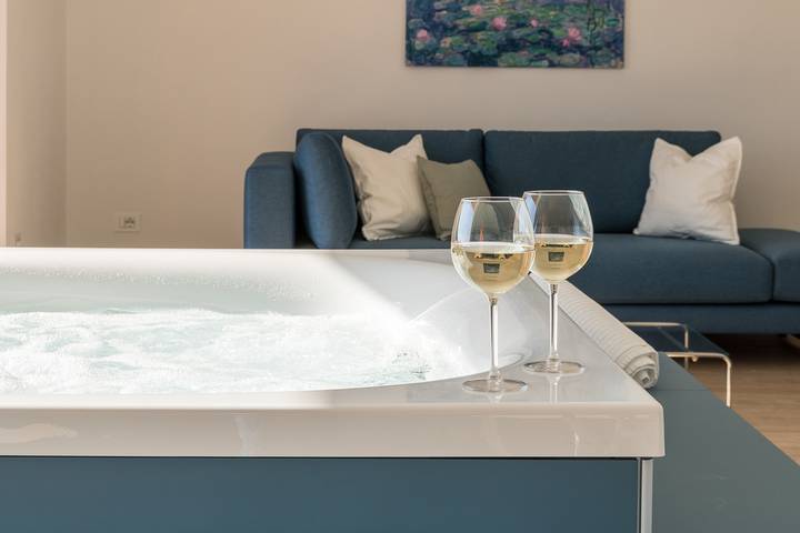 Ferienwohnung für 3 Personen, mit Whirlpool und Terrasse sowie Seeblick in Tignale - 4
