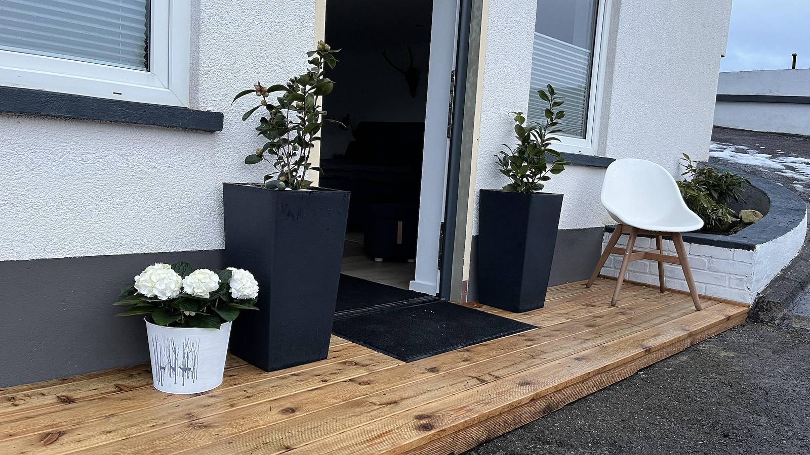 Ganze Ferienwohnung, Wellness Appartement für 1-2 Personen in Pelm, Vulkaneifel
