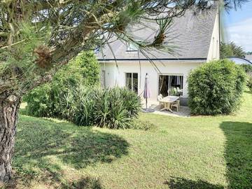Location de vacances pour 8 personnes, avec jardin à Saint-Pair-sur-Mer