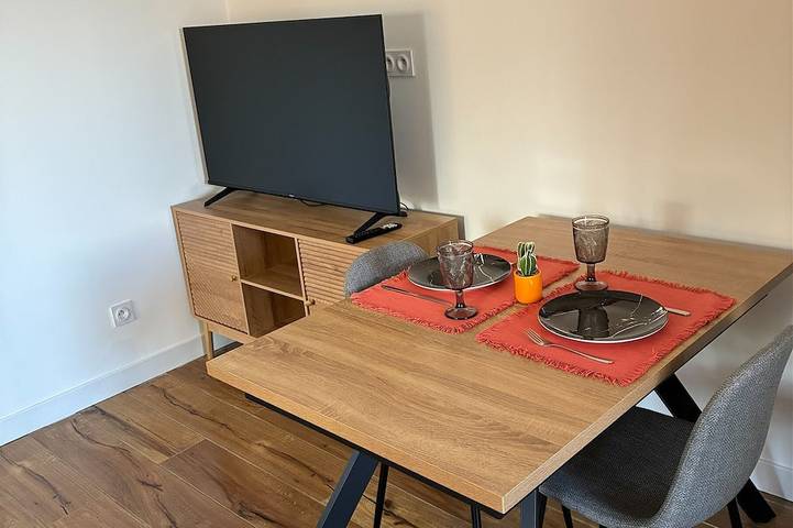 Vacation Rental in Southern France, Near Thermal Spas and the Gorges du Verdon in Sainte-Tulle, Parque natural regional del Luberon