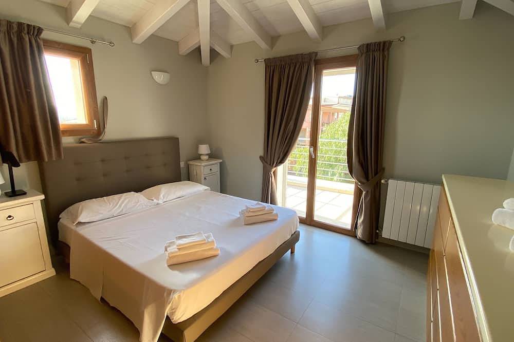 Ganze Wohnung, House 41 - penthouse in the historic center crazy sea view - all services nearby in Budoni, Olbia-Tempio