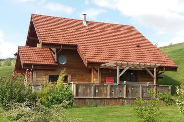 Maison de campagne pour 8 personnes, avec piscine ainsi que sauna et jardin, animaux acceptés à Fresse-sur-Moselle