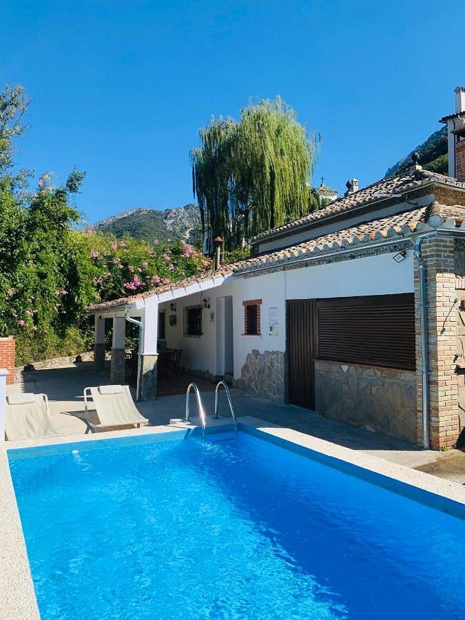 Casa rural para 10 personas, con Balcón y Terraza además de Jardín y Piscina en Sierra de Grazalema