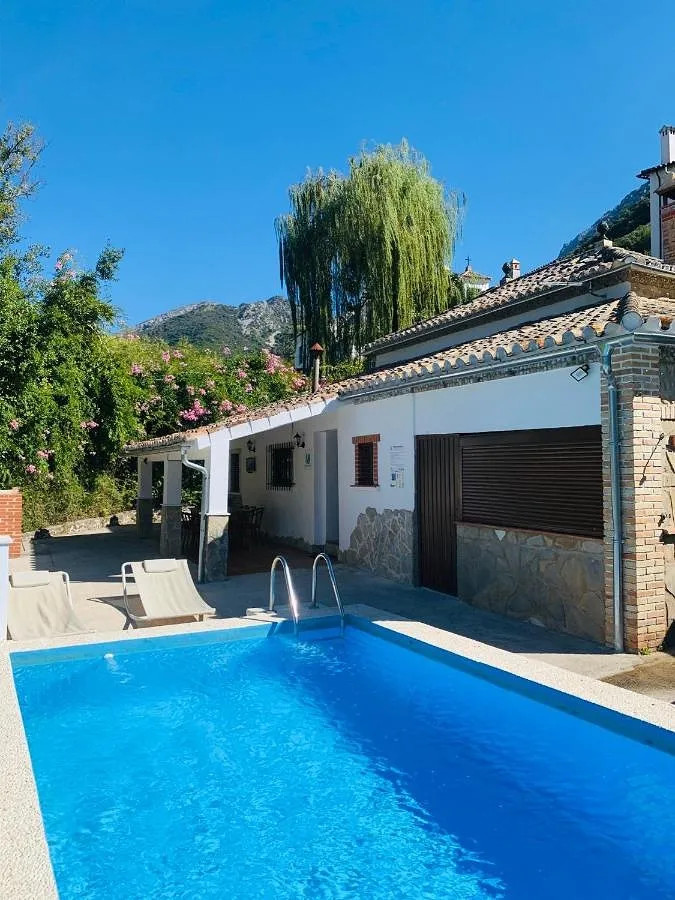 Casa rural para 10 personas, con piscina además de jardín y vistas, Se admiten mascotas - 1