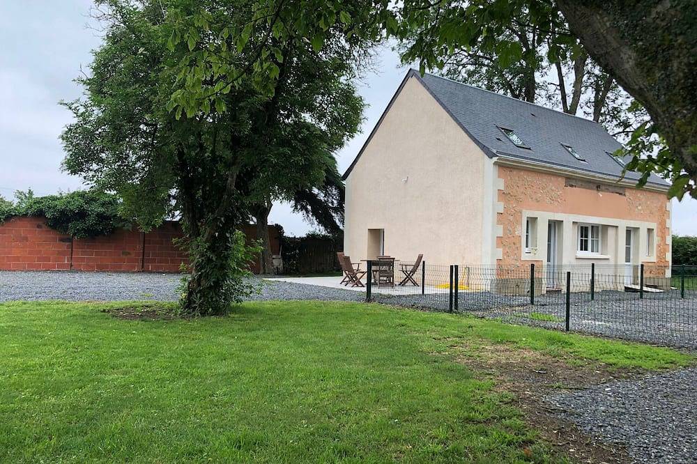 Casa espaciosa con jardín y terraza cerca de Le Mans in Écommoy, Sarthe