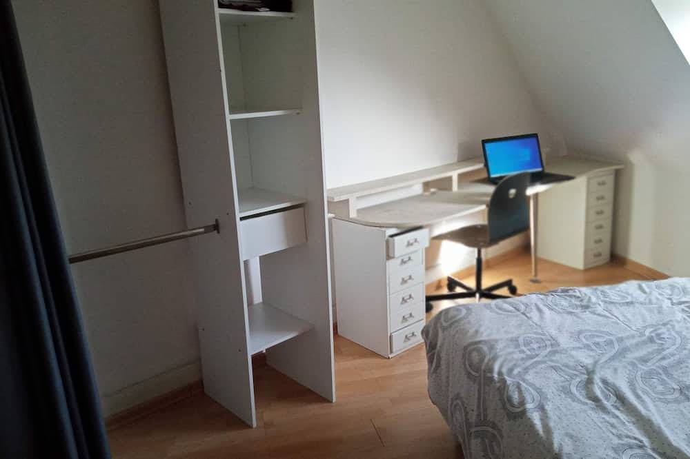 Chambre Avec Espace de Travail à 10' de la Gare in Estrasburgo, Región de Estrasburgo