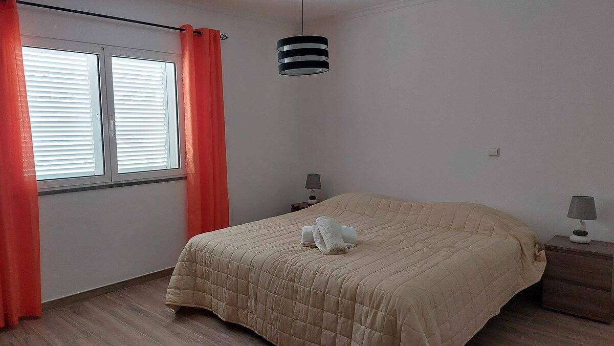 Ganze Wohnung, Portinho Ii-Modern apt with balcony facing the sea in Caniço, Madeira