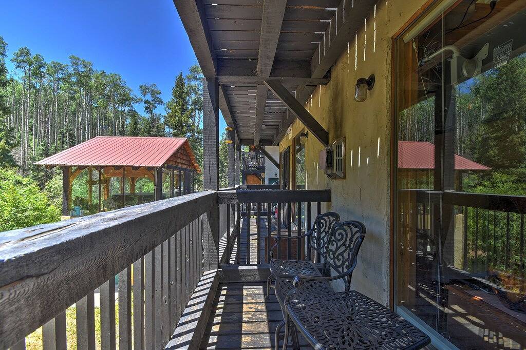 Ganze Wohnung, Gemütliches Streamside Studio 1 Mi vom Taos Ski Resort! in Taos Ski Valley, Taos County