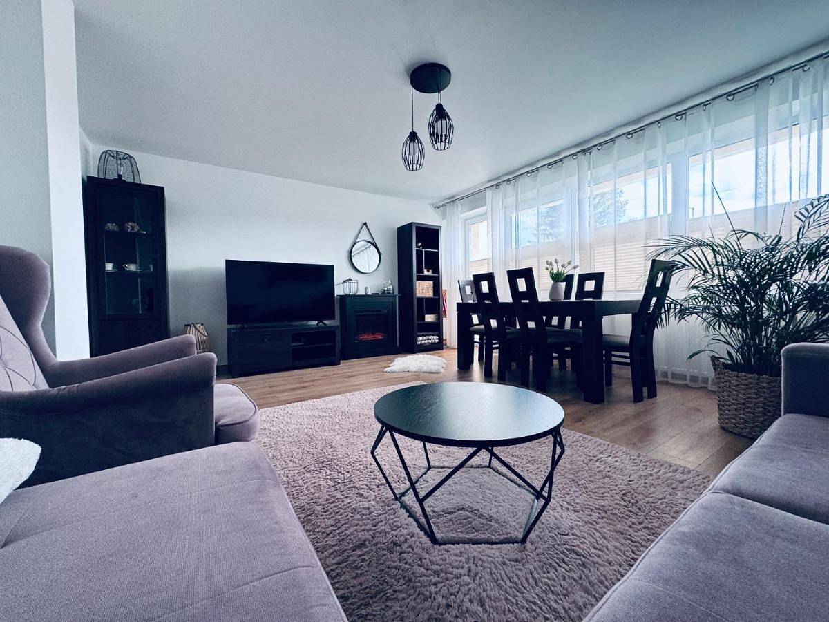 Cały apartament, Three-Bedroom Apartment in Sanok, Karpaty (Polska)